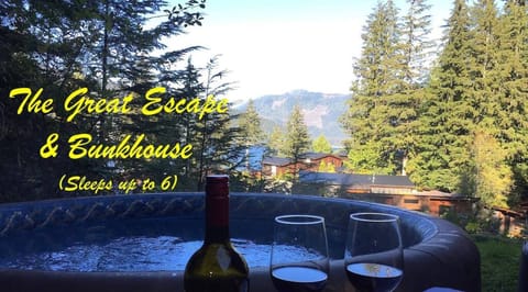 Welcome to The Great Escape - Port Renfrew / With Bunkhouse