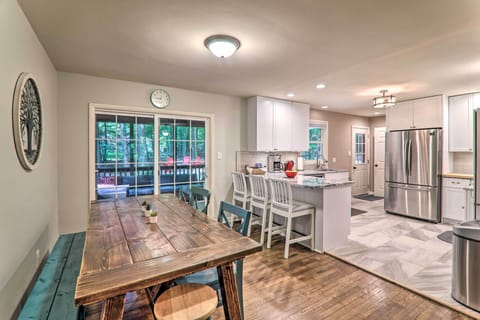 Dining Area | Farmhouse Dining Table | Seating for 8