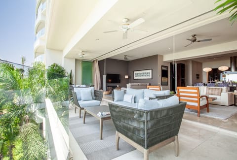 Condo - Image 2