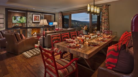 Dining Area, Main Level - With seating for 10
