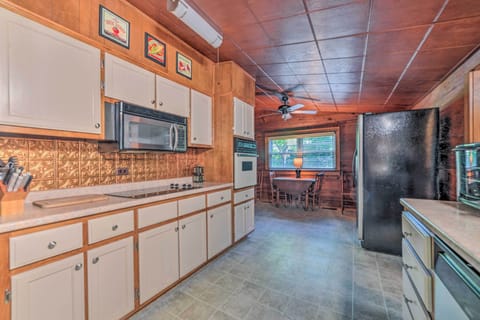 Fully Equipped Kitchen | 1st Floor | Blender | Cooking Basics