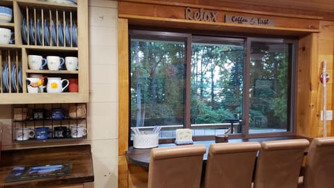 Coffee/breakfast bar overlooking Cherokee Lake.