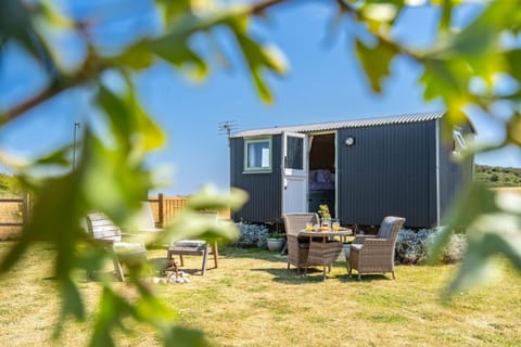 Romantic hut for two in the North Norfolk Coast