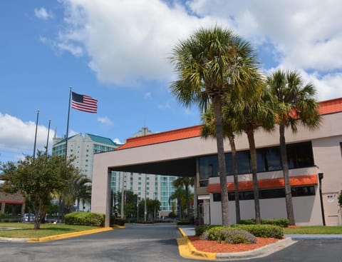 Pull up to the covered entrance for easy arrivals anytime.