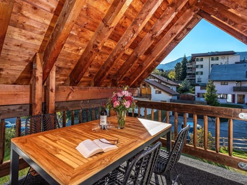 Table, Furniture, Property, Building, Plant, Flowerpot, Chair, Window, Wood, Interior Design