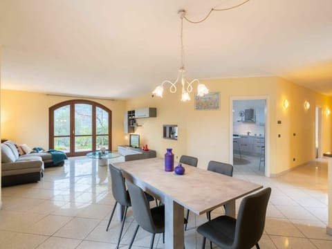 Sky, Cloud, Food, Plant, Tableware, Table, Window, Mountain, Fruit, Wood