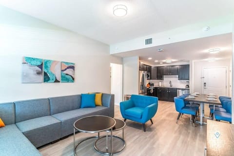 Welcome to your home-away-from-home at Vista Cay Resort!