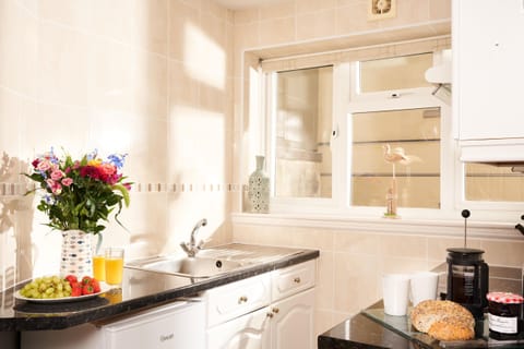 Fresh Escapes - Bayfort Sea Studio - Torquay - Sea Views