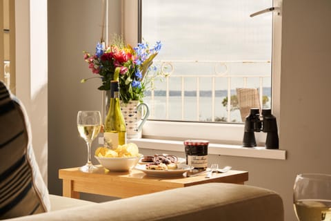 Fresh Escapes - Bayfort Sea Studio - Torquay - Sea Views