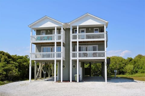 Duplex 111 and 113 Volusia Dr.