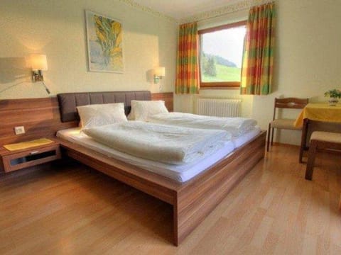 Double room with shower, WC - Guesthouse - Pension Hölzl Apartment in Salzburgerland