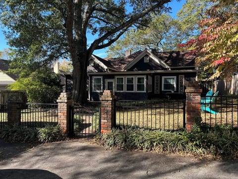 Historic home in the heart of Stone Mountain