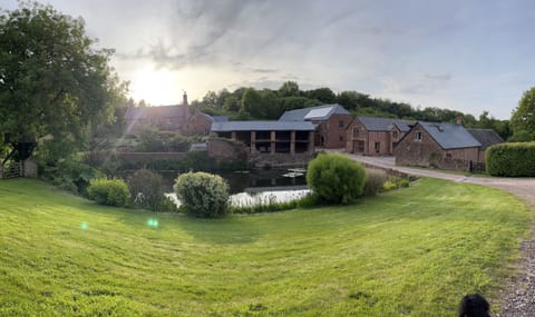 Vellow Wood Farm, the perfect place to relax & explore out beautiful contryside