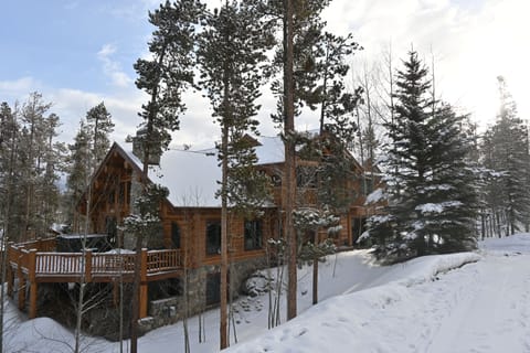 The perfect home for your family gathering!