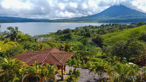 PieintheSky2.LakeArenal.CostaRica