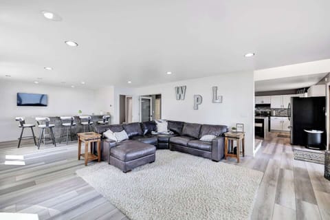 Living Room and Bar area looking into kitchen