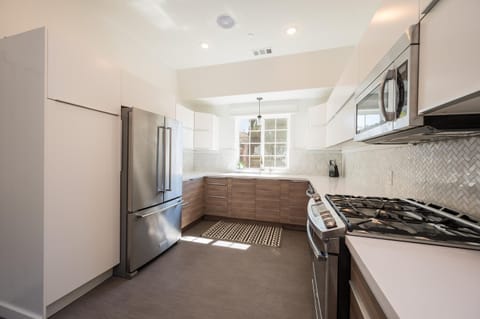 Swanky Downtown Cowboy (107)