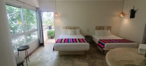 Room Qeen & Double Bed