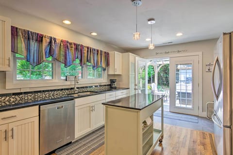 Kitchen | Fully Equipped | Cooking Essentials