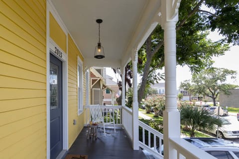 Enjoy a cup of coffee and a gulf breeze on the covered porch!