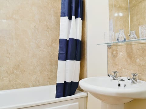 Bathroom | The Cottage, Banavie near Fort William