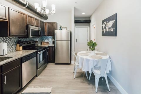 We've got everything you need to get your chef on! Swing by the farmer's market just down the street on Saturday mornings for all your fresh produce!