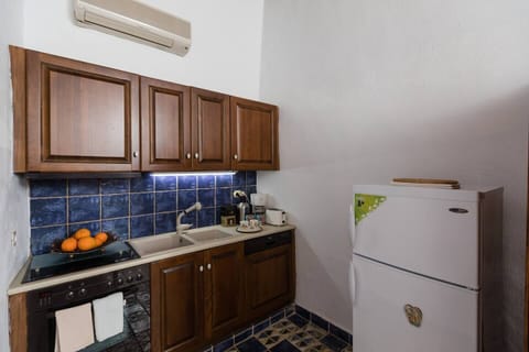 Kitchen 2
Villa house #1 (up to 4 persons)