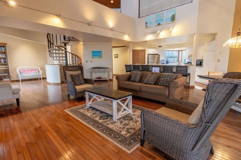 Main Level | Living Room