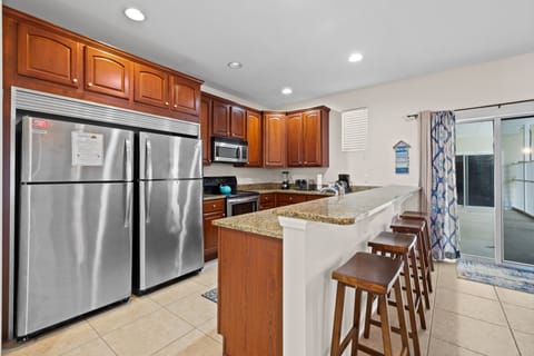 Have breakfast every morning at the bar before heading out to the beach!