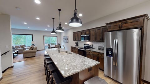 9533a263-0cd0-40c4-8306-2b5ce3f50a90