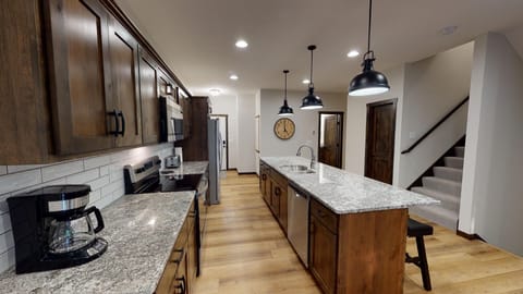 ac36431c-8ff0-42b6-8377-ca1ca551079b