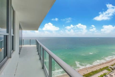 Ocean Front wrap Around Balcony