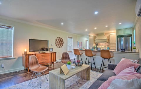 Winter Garden Cottage | 1BR | 1BA | 527 Sq Ft | Single-Story Cottage