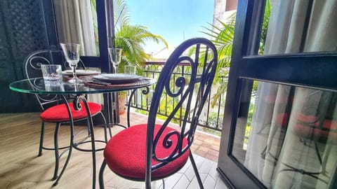 Lovely customed designed iron chairs