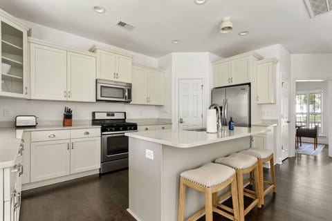 Expansive Backyard Bliss | Phil's Place