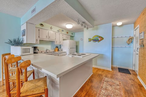 Sea Cloisters II 303A