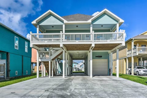 Crystal Beach Vacation Rental | 3BR | 2BA | 1,440 Sq Ft | Stairs Required