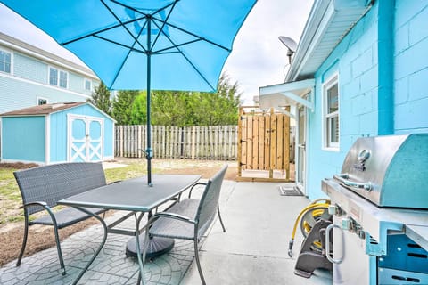 Patio | Dining Set w/ Gas Grill | Outdoor Shower