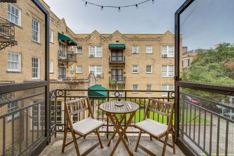 Savannah Vacation Rental | 1BR | 1BA | 516 Sq Ft | 2nd Floor | Stairs Required