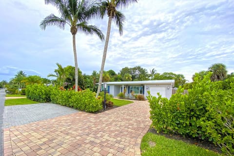 Nicely landscaped, fully renovated, & newly furnished pool home
