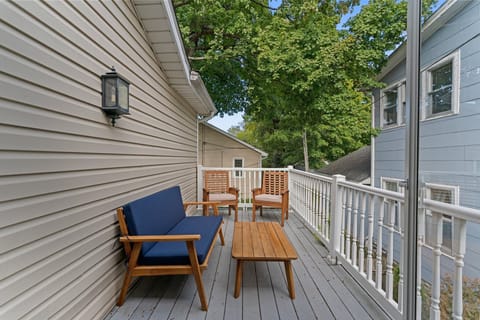 "Great location, very clean, plenty of space for our group of 8. Would highly recommend!" -Caitly (5 Star AirBnB Review | Oct. 2021)