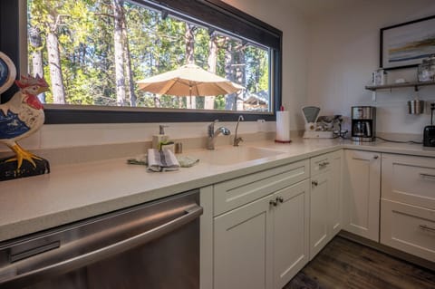 Lots of counter space in the kitchen