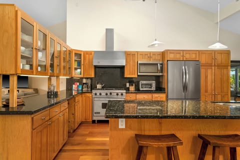 Fully stocked kitchen fit for a top chef