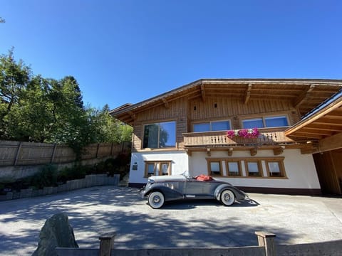 Vacation home with 3 bathrooms, 6 bedrooms & 2 kitchens - Residence Cosy House in Salzburgerland