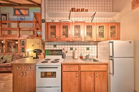Kitchen | Well-Equipped | Cooking Basics | 1st Floor