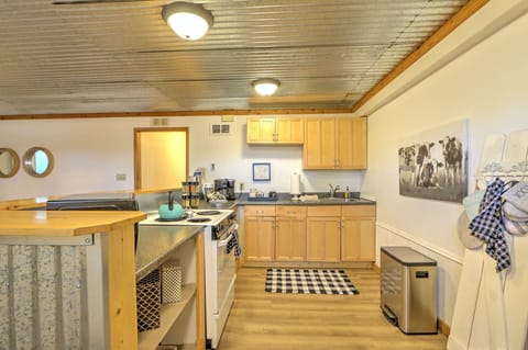 Beautifully appointed kitchen.  Everything you need to make a yummy breakfast!