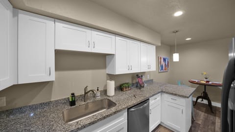 Modern kitchen with plenty of granite work spaces