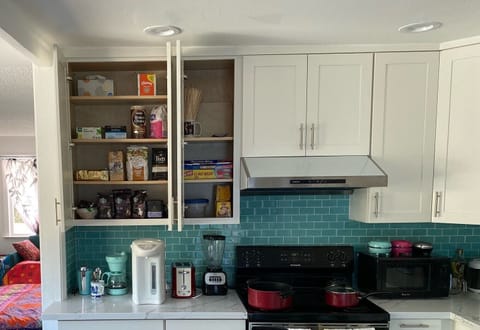 Coffee & Tea essentials with coffee maker & grinder, auto hot water tea cooker