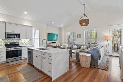 Watercastle - Water Color - Second Floor - Kitchen