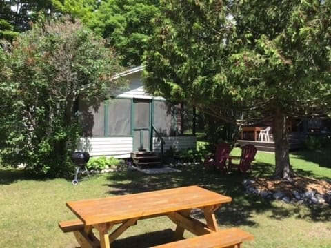 Outside view of Loon's Nest Cabin